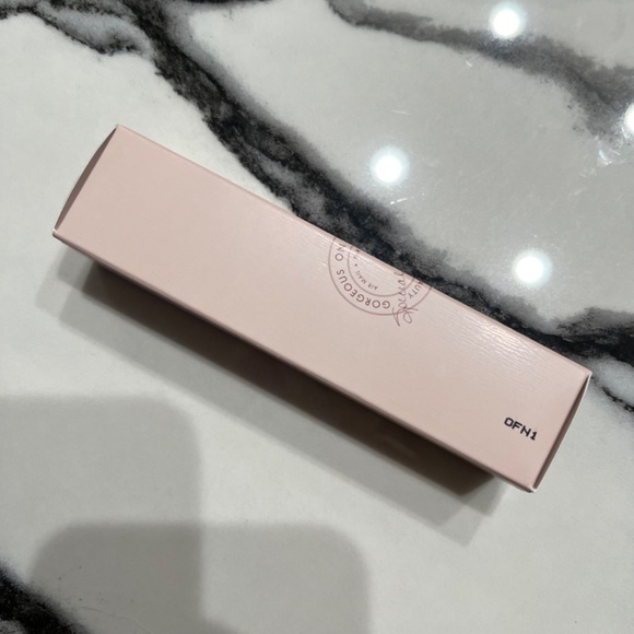 Wander On-the-Glow Blush and Illuminator - Nude & Strawberry Fields - NIB - Picture 4 of 10